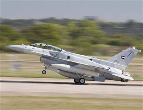 最新型的f-16f block60双座战斗机