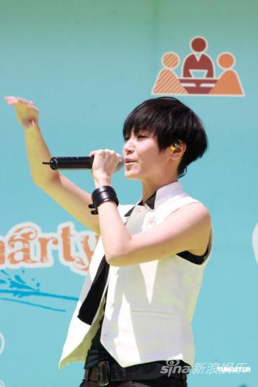 何韵诗的歌_何韵诗女友_何韵诗美瞳_何韵诗中