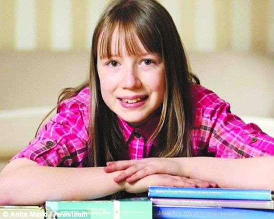 英国少女智商超过<em>爱因斯坦</em> 长大立志做兽医-少