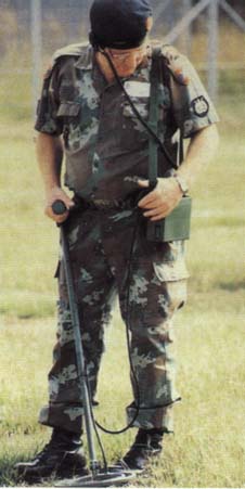 扫雷:GDE型非金属地雷探测器--黄岩新闻网